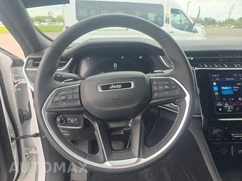 2024 Jeep Grand Cherokee Altitude - miniatura 10