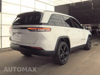2024 Jeep Grand Cherokee Altitude - miniatura 4