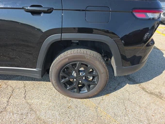 2024 Jeep Grand Cherokee Altitude X - miniatura 11