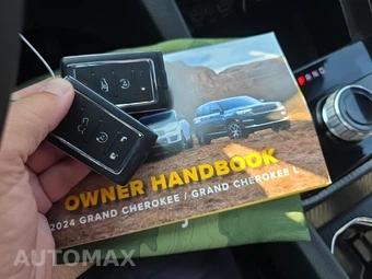 2024 Jeep Grand Cherokee Altitude X - miniatura 23