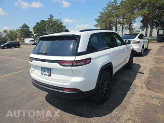 2024 Jeep Grand Cherokee Altitude X - miniatura 4