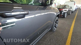 2024 Jeep Grand Cherokee Altitude X - miniatura 25