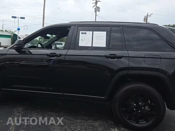 2024 Jeep Grand Cherokee Altitude X - miniatura 3