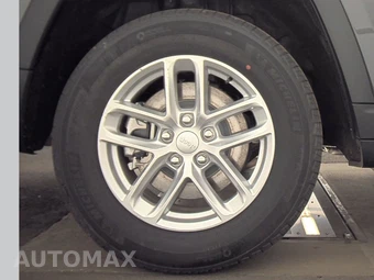 2024 Jeep Grand Cherokee L Laredo X - miniatura 11