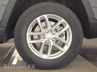 2024 Jeep Grand Cherokee L Laredo X - miniatura 12
