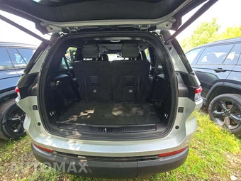 2024 Jeep Grand Cherokee L Limited - miniatura 15