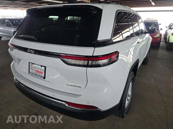 2024 Jeep Grand Cherokee Laredo - miniatura 3