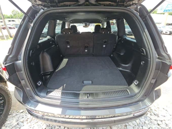 2024 Jeep Grand Cherokee Laredo - miniatura 14