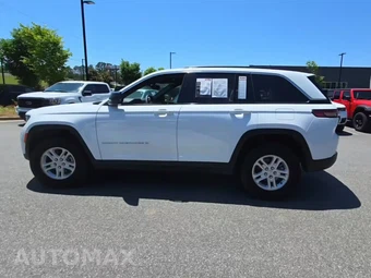 2024 Jeep Grand Cherokee Laredo - miniatura 3