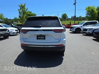 2024 Jeep Grand Cherokee Laredo - miniatura 4