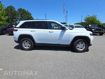 2024 Jeep Grand Cherokee Laredo - miniatura 5