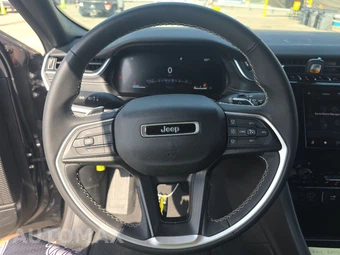 2024 Jeep Grand Cherokee Laredo - miniatura 23