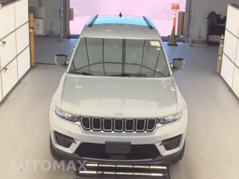 2024 Jeep Grand Cherokee Laredo - miniatura 2