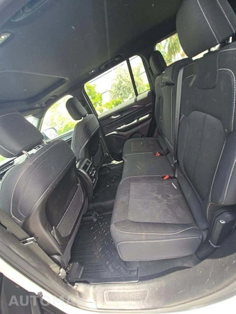 2024 Jeep Grand Cherokee Laredo X - miniatura 13