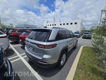 2024 Jeep Grand Cherokee Laredo X - miniatura 3