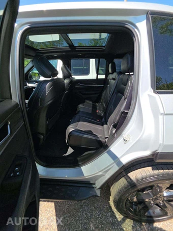 2024 Jeep Grand Cherokee Limited - miniatura 13