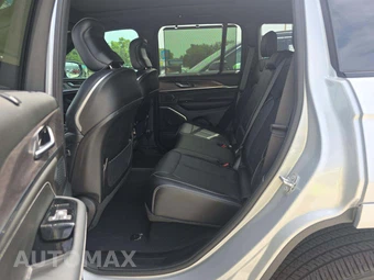 2024 Jeep Grand Cherokee Overland - miniatura 10