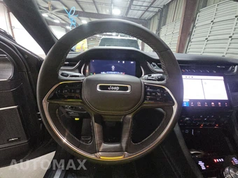 2024 Jeep Grand Cherokee Overland - miniatura 10