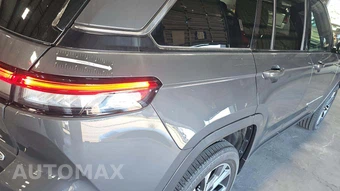2024 Jeep Grand Cherokee Overland - miniatura 23