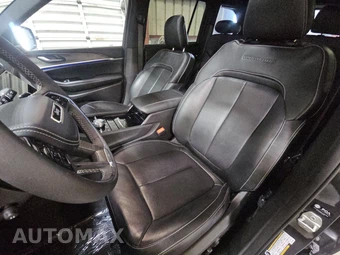 2024 Jeep Grand Cherokee Overland - miniatura 7
