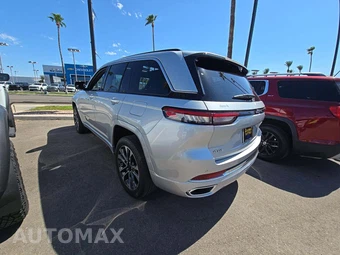 2024 Jeep Grand Cherokee Overland - miniatura 2