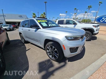 2024 Jeep Grand Cherokee Overland - miniatura 4
