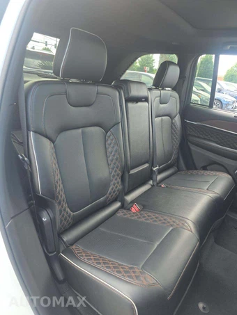 2024 Jeep Grand Cherokee Summit - miniatura 16