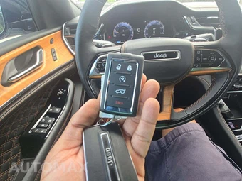 2024 Jeep Grand Cherokee Summit Reserve - miniatura 5