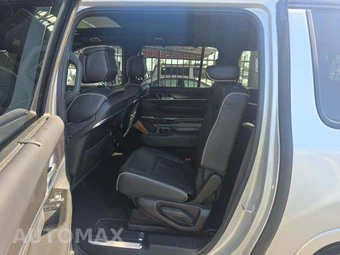 2024 Jeep Grand Wagoneer L Obsidian - miniatura 13