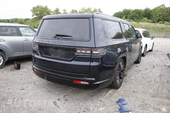 2024 Jeep Grand Wagoneer L Obsidian - miniatura 3