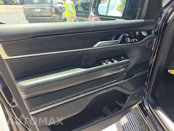 2024 Jeep Grand Wagoneer L Obsidian - miniatura 9