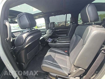 2024 Jeep Grand Wagoneer L Obsidian - miniatura 13