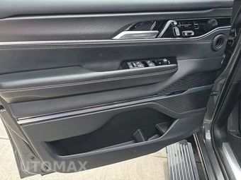 2024 Jeep Grand Wagoneer L Obsidian - miniatura 9