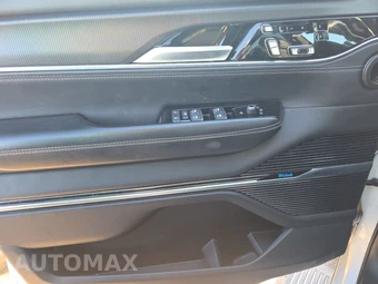 2024 Jeep Grand Wagoneer L Obsidian - miniatura 9