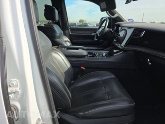 2024 Jeep Grand Wagoneer L Obsidian - miniatura 8