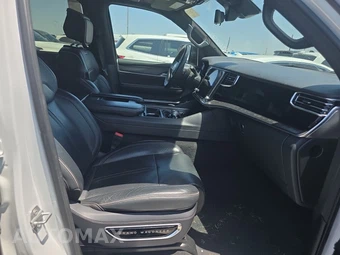 2024 Jeep Grand Wagoneer L Obsidian - miniatura 8
