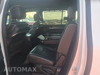 2024 Jeep Grand Wagoneer L Obsidian - miniatura 13