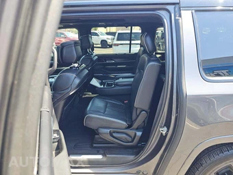 2024 Jeep Grand Wagoneer L Obsidian - miniatura 10