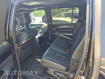 2024 Jeep Grand Wagoneer L Obsidian - miniatura 13