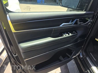 2024 Jeep Grand Wagoneer L Obsidian - miniatura 9