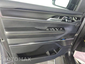 2024 Jeep Grand Wagoneer L Obsidian - miniatura 9