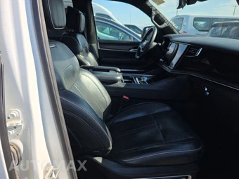2024 Jeep Grand Wagoneer L Obsidian - miniatura 8