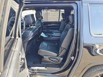 2024 Jeep Grand Wagoneer L Obsidian - miniatura 10