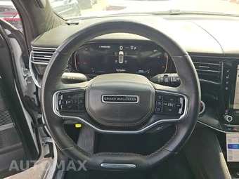 2024 Jeep Grand Wagoneer L Obsidian - miniatura 10