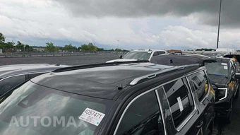 2024 Jeep Grand Wagoneer L Series III - miniatura 19