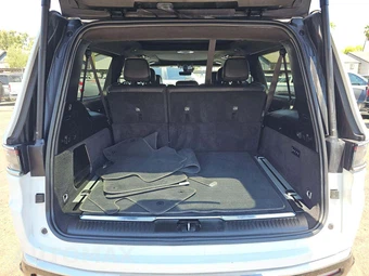 2024 Jeep Grand Wagoneer L Series III - miniatura 12