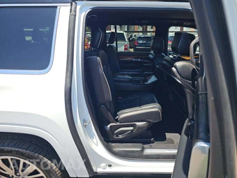 2024 Jeep Grand Wagoneer L Series III - miniatura 14