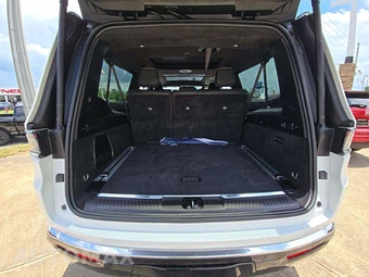 2024 Jeep Grand Wagoneer L Series III - miniatura 15