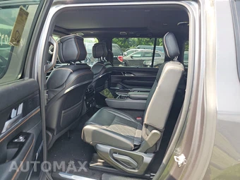 2024 Jeep Grand Wagoneer L Series III Obsidian - miniatura 13
