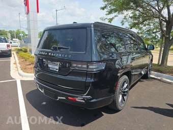 2024 Jeep Grand Wagoneer Series II - miniatura 3